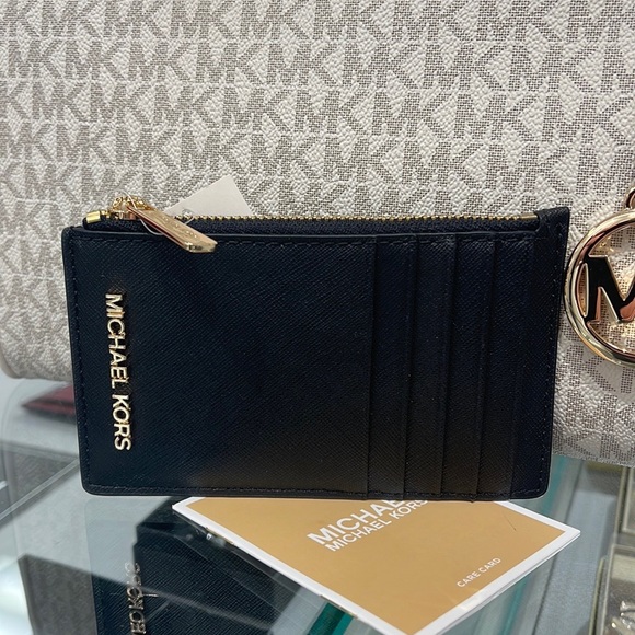 MICHAEL KORS
Jet Set Travel Medium Top Zip Leather Card Case Wallet
Black
NWT - Picture 16 of 16